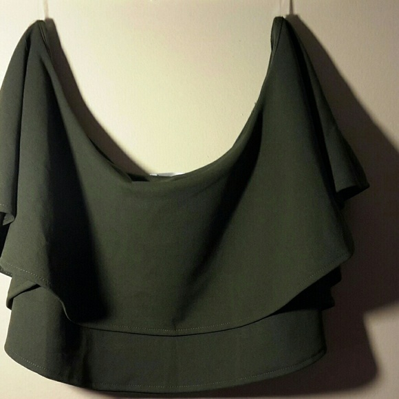 πGreen Off Shoulder Topπ - Picture 6 of 7